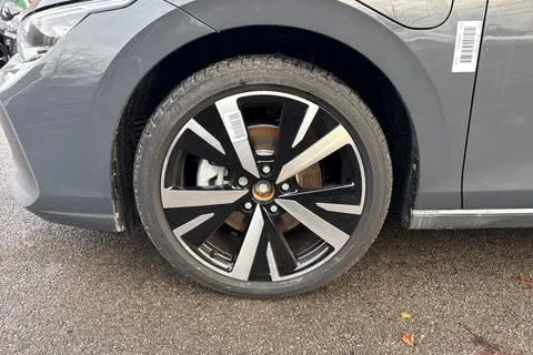  Volkswagen Golf 1.5 TSI eHybrid 19.7kWh Style DSG Euro 6 (s/s) 5dr Thumbnail #10