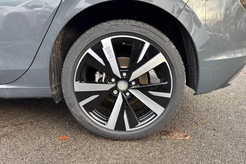  Volkswagen Golf 1.5 TSI eHybrid 19.7kWh Style DSG Euro 6 (s/s) 5dr Thumbnail #11