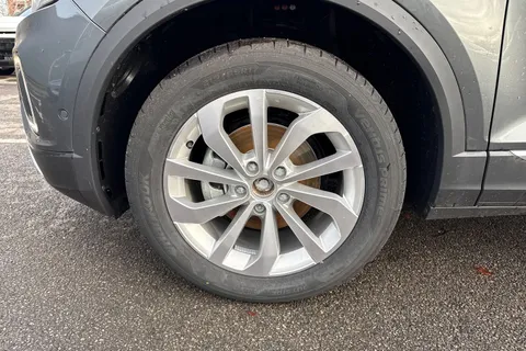  Volkswagen T-Roc 2.0 TDI Style Euro 6 (s/s) 5dr Thumbnail #10