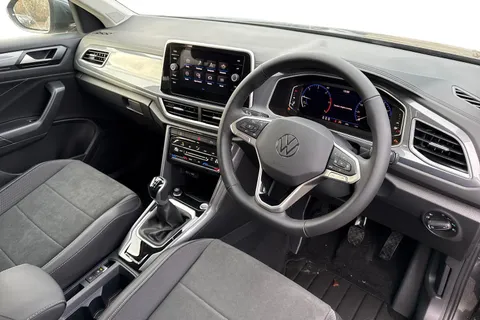  Volkswagen T-Roc 2.0 TDI Style Euro 6 (s/s) 5dr Thumbnail #14