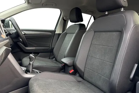  Volkswagen T-Roc 2.0 TDI Style Euro 6 (s/s) 5dr Thumbnail #16