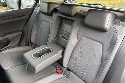  Volkswagen Golf 1.5 TSI eHybrid 19.7kWh Style DSG Euro 6 (s/s) 5dr Thumbnail #19