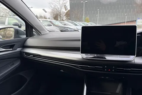  Volkswagen Golf 1.5 TSI eHybrid 19.7kWh Style DSG Euro 6 (s/s) 5dr Thumbnail #20