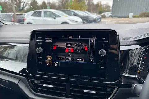  Volkswagen T-Roc 1.0 TSI Style Design Euro 6 (s/s) 5dr Thumbnail #22