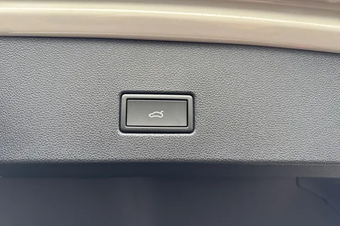  Volkswagen T-Roc 1.0 TSI Style Design Euro 6 (s/s) 5dr Thumbnail #30