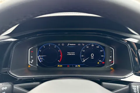  Volkswagen T-Roc 1.0 TSI Style Design Euro 6 (s/s) 5dr Thumbnail #40