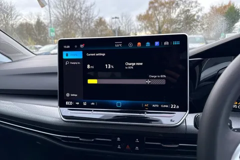  Volkswagen Golf 1.5 TSI eHybrid 19.7kWh Style DSG Euro 6 (s/s) 5dr Thumbnail #44