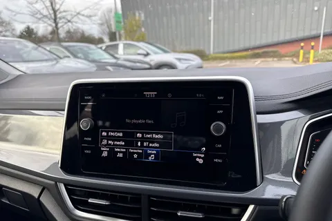  Volkswagen T-Roc 2.0 TDI Style Euro 6 (s/s) 5dr Thumbnail #43