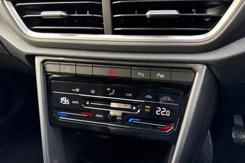  Volkswagen T-Roc 2.0 TDI Style Euro 6 (s/s) 5dr Thumbnail #51