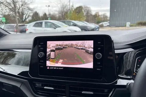  Volkswagen T-Roc 1.0 TSI Style Design Euro 6 (s/s) 5dr Thumbnail #52