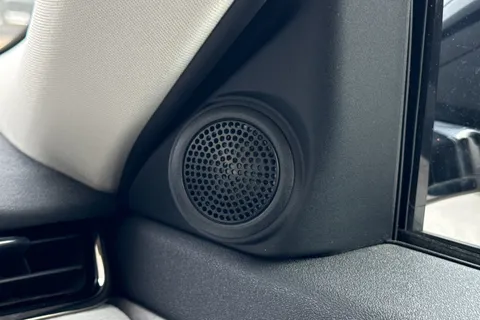 25 of 45 for Land Rover Range Rover Evoque 2.0 P250 R-Dynamic S 5dr