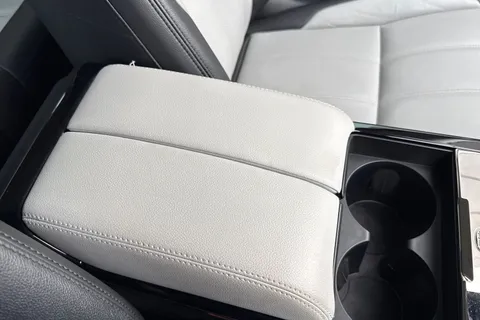 41 of 45 for Land Rover Range Rover Evoque 2.0 P250 R-Dynamic S 5dr