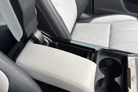 42 of 45 for Land Rover Range Rover Evoque 2.0 P250 R-Dynamic S 5dr