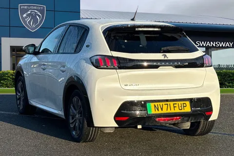 NV71FUP PEUGEOT e-208 50kWh Allure Premium Auto 5dr Thumbnail #3