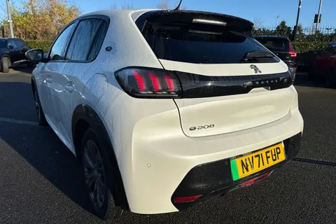 NV71FUP PEUGEOT e-208 50kWh Allure Premium Auto 5dr Thumbnail #8