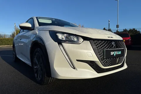 NV71FUP PEUGEOT e-208 50kWh Allure Premium Auto 5dr Thumbnail #9