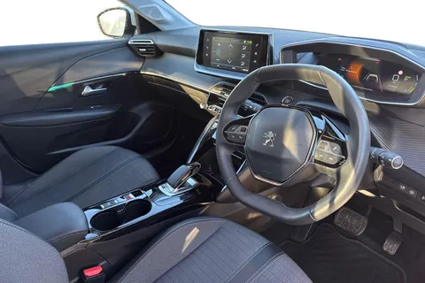 NV71FUP PEUGEOT e-208 50kWh Allure Premium Auto 5dr Thumbnail #14
