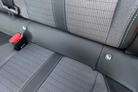 NV71FUP PEUGEOT e-208 50kWh Allure Premium Auto 5dr Thumbnail #32