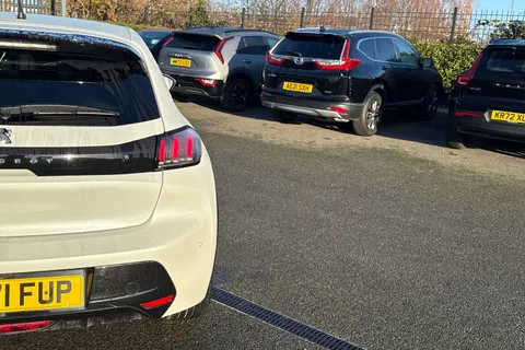 NV71FUP PEUGEOT e-208 50kWh Allure Premium Auto 5dr Thumbnail #35