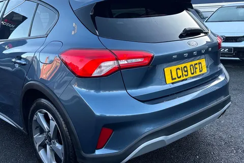 16 of 51 for Ford Focus 1.5T EcoBoost Active Auto Euro 6 (s/s) 5dr