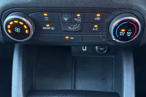 19 of 51 for Ford Focus 1.5T EcoBoost Active Auto Euro 6 (s/s) 5dr