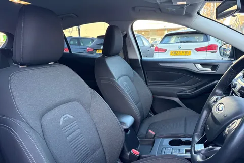 21 of 51 for Ford Focus 1.5T EcoBoost Active Auto Euro 6 (s/s) 5dr