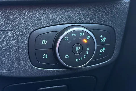 38 of 51 for Ford Focus 1.5T EcoBoost Active Auto Euro 6 (s/s) 5dr