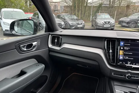 KV20OUD Volvo Xc60 2.0 B4 MHEV R-Design Auto AWD Euro 6 (s/s) 5dr Thumbnail #15