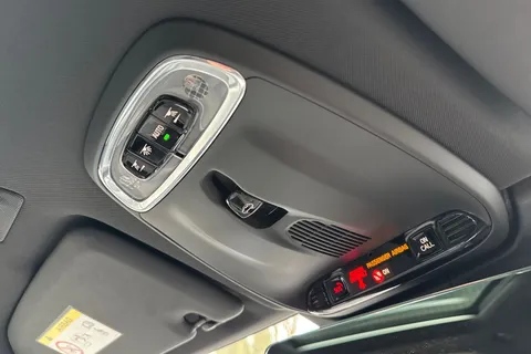 KV20OUD Volvo Xc60 2.0 B4 MHEV R-Design Auto AWD Euro 6 (s/s) 5dr Thumbnail #48