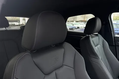 KT74EHK Audi Q3 Black Edition 35 TDI 150 PS S tronic Thumbnail #25
