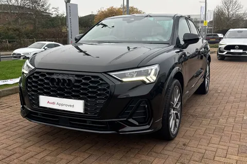 KT74EHK Audi Q3 Black Edition 35 TDI 150 PS S tronic Thumbnail #26