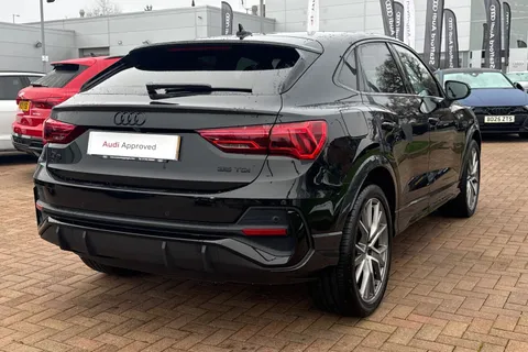 KT74EHK Audi Q3 Black Edition 35 TDI 150 PS S tronic Thumbnail #27