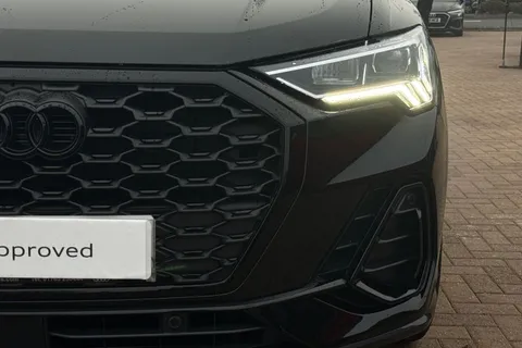 KT74EHK Audi Q3 Black Edition 35 TDI 150 PS S tronic Thumbnail #30