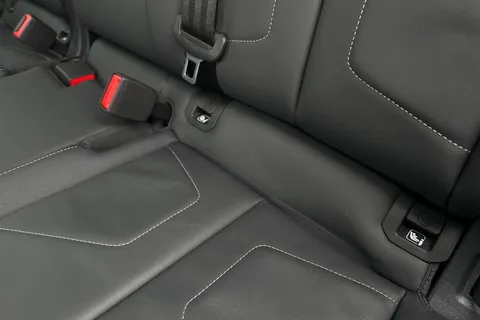 KT74EHK Audi Q3 Black Edition 35 TDI 150 PS S tronic Thumbnail #37