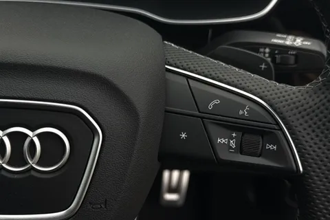 KT74EHK Audi Q3 Black Edition 35 TDI 150 PS S tronic Thumbnail #50