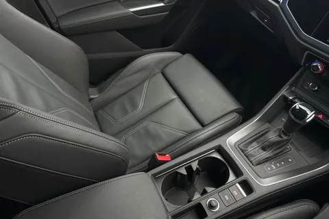 KT74EHK Audi Q3 Black Edition 35 TDI 150 PS S tronic Thumbnail #62