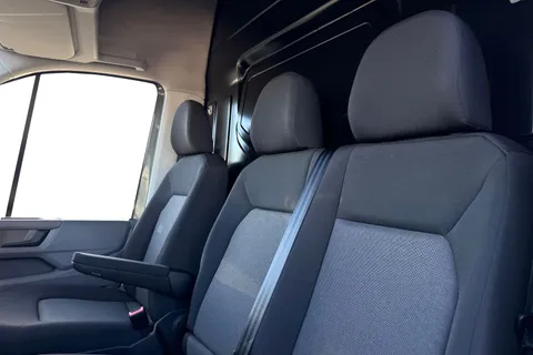 MF75FLZ Volkswagen Crafter 2.0 TDI 140PS Commerce Plus High Roof Van Thumbnail #11