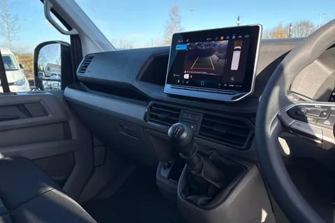 MF75FLZ Volkswagen Crafter 2.0 TDI 140PS Commerce Plus High Roof Van Thumbnail #15