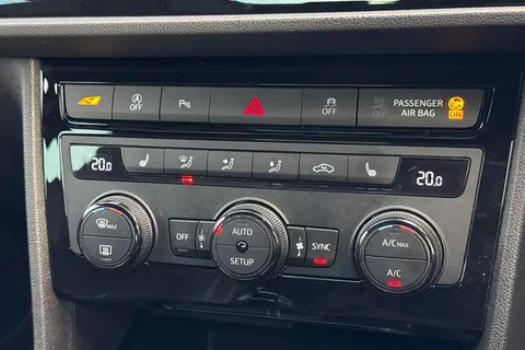 YD20YXW SEAT Leon 2.0 TSI Cupra 290 Lux DSG Euro 6 (s/s) 5dr Thumbnail #21