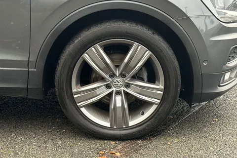 12 of 53 for VOLKSWAGEN TIGUAN 2.0 TDi 150 Match 5dr DSG