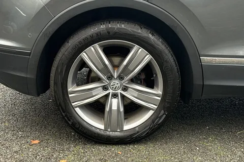 13 of 53 for VOLKSWAGEN TIGUAN 2.0 TDi 150 Match 5dr DSG