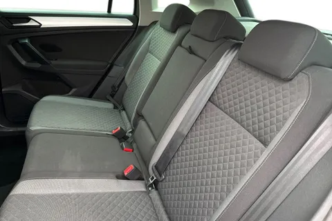18 of 53 for VOLKSWAGEN TIGUAN 2.0 TDi 150 Match 5dr DSG