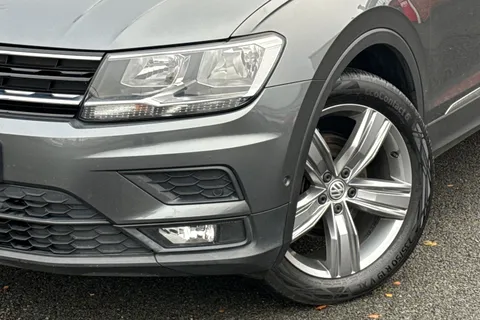 25 of 53 for VOLKSWAGEN TIGUAN 2.0 TDi 150 Match 5dr DSG