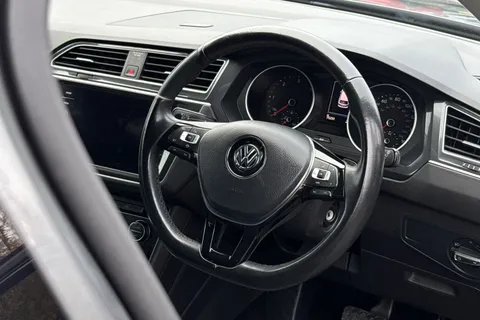 30 of 53 for VOLKSWAGEN TIGUAN 2.0 TDi 150 Match 5dr DSG