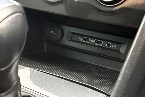 42 of 53 for VOLKSWAGEN TIGUAN 2.0 TDi 150 Match 5dr DSG