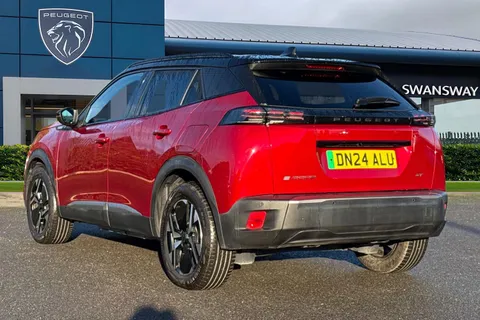 DN24ALU PEUGEOT e-2008 50kWh GT Auto 5dr (7kW Charger) Thumbnail #3