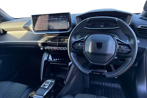 DN24ALU PEUGEOT e-2008 50kWh GT Auto 5dr (7kW Charger) Thumbnail #18