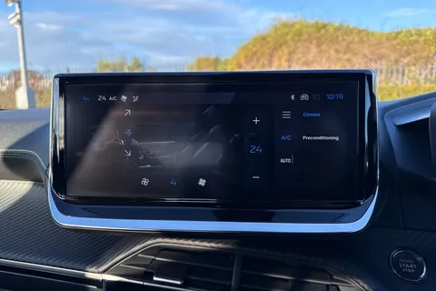 DN24ALU PEUGEOT e-2008 50kWh GT Auto 5dr (7kW Charger) Thumbnail #22