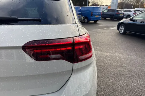 DE25NHF Volkswagen T-Roc 1.5 TSI R-Line 5dr DSG ⭐Rear view camera⭐ Thumbnail #27