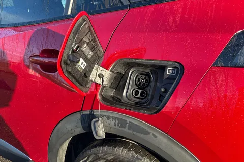 DN24ALU PEUGEOT e-2008 50kWh GT Auto 5dr (7kW Charger) Thumbnail #37